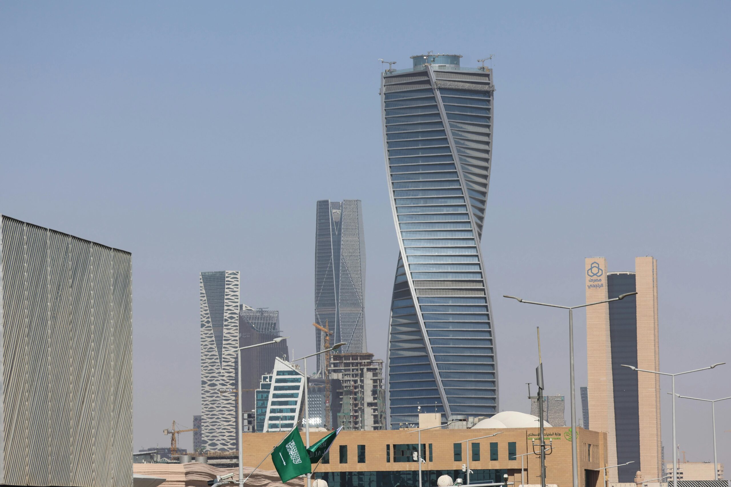 🇸🇦 المملكة العربية السعودية تعزز الاقتصاد بالاكتتابات العامة والاستثمارات وتوسّع التكنولوجيا المالية